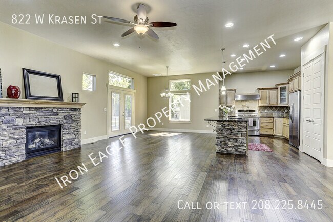 Building Photo - 822 W Krasen St