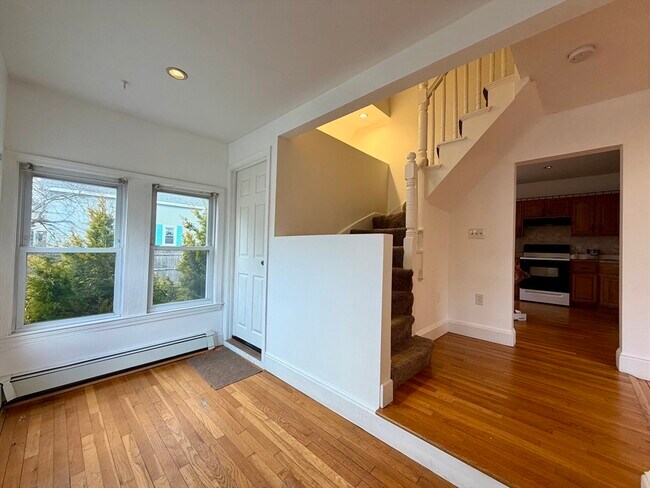 Building Photo - 98 W Spring St