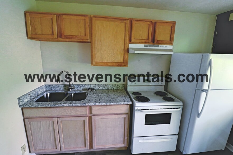 Building Photo - 928 30th Ave N