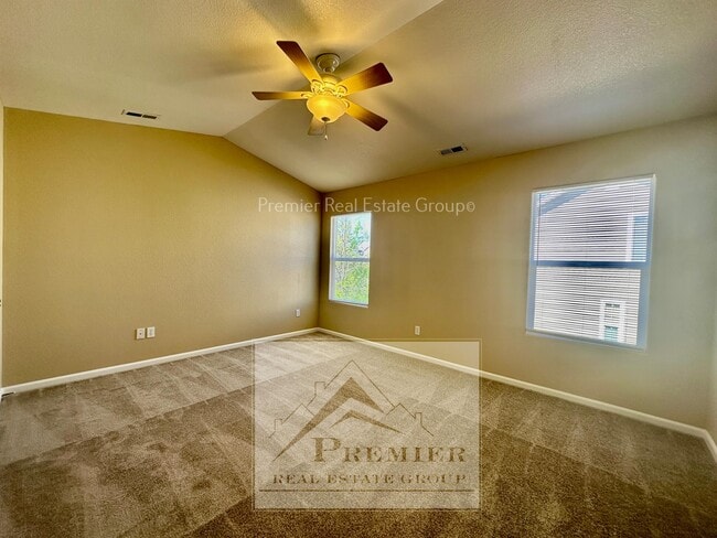 Building Photo - 7932 Sandy Springs Point