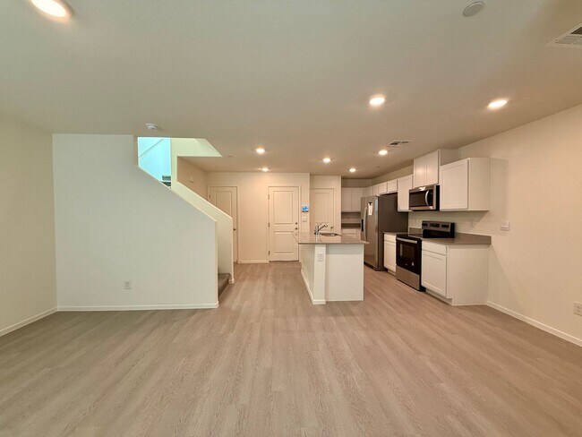 Building Photo - BRAND NEW 3 BED 2.5 BATH 2 CAR GARAGE TOWNHOUSE W/ LOFT FOR RENT!!!