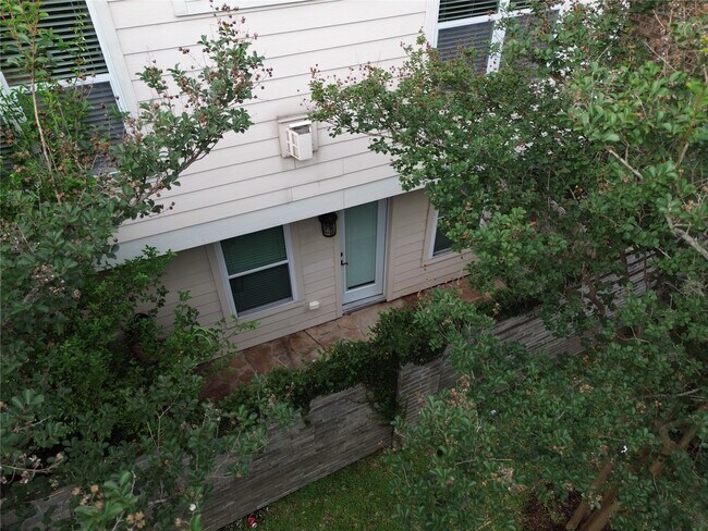 Building Photo - 1719 Stacy Crest