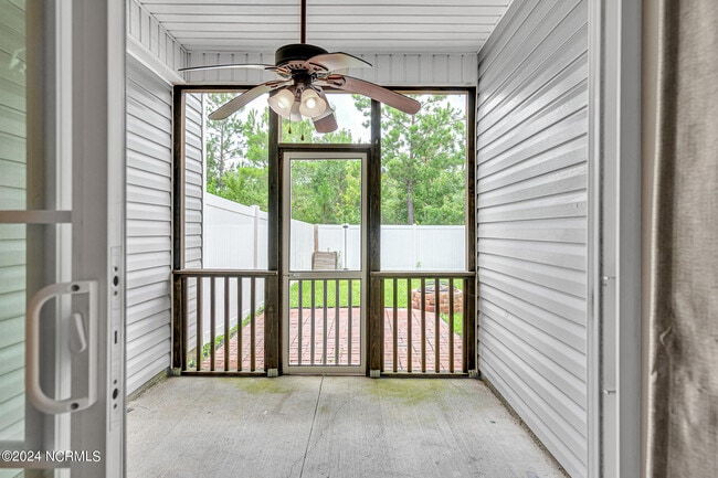 Building Photo - 310 Cedar Island Trail