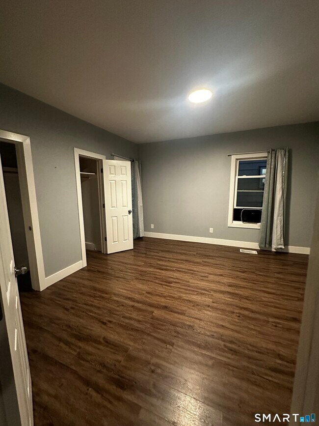 Building Photo - 102 Lombard St