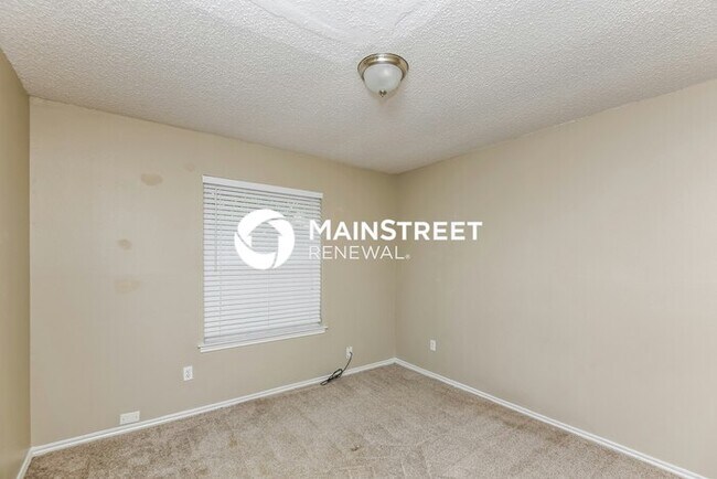 Building Photo - 3 Bedroom Pet-Friendly Home in Fort Worth, TX with Main Street Renewal