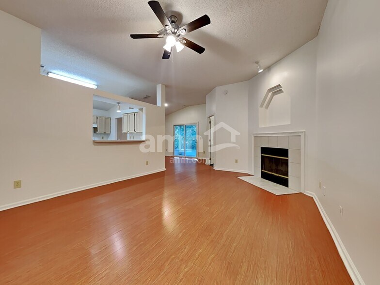 Building Photo - 7804 Spring Branch Dr S