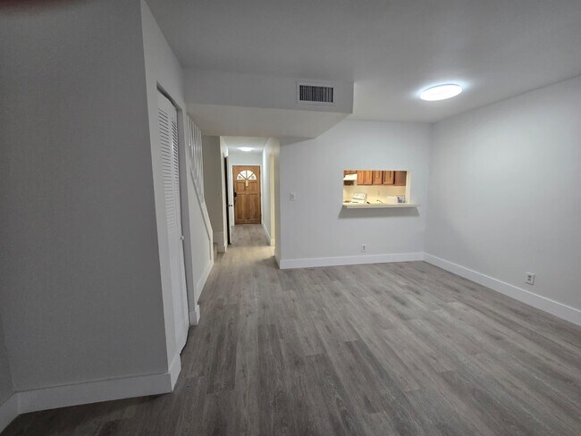 Building Photo - 7743 Balboa St