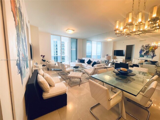 Building Photo - 16001 Collins Ave