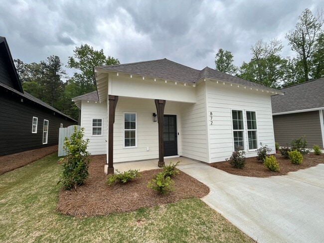 Primary Photo - Fox Run Village - Opelika