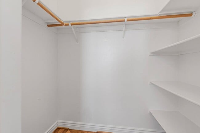 Building Photo - 1353 Perry Ct.