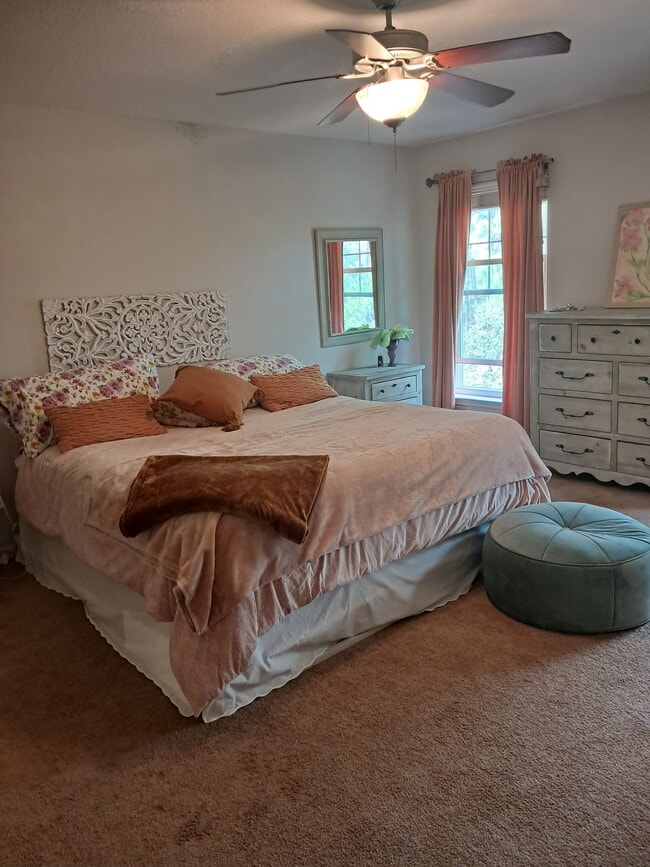 Building Photo - 317 Sand Oak Blvd