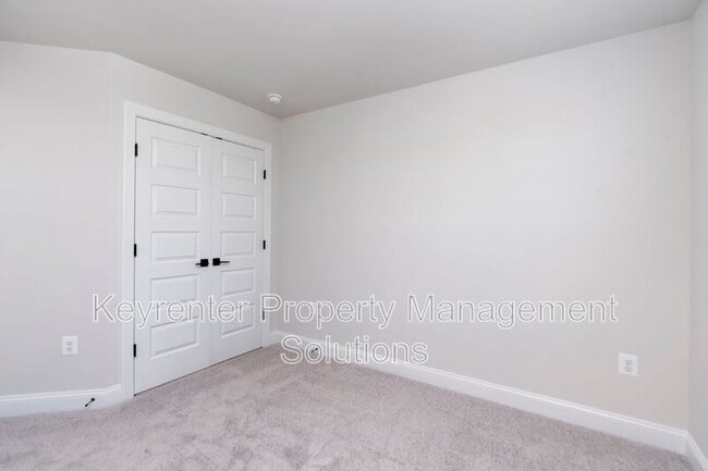 Building Photo - 337 Ridgeline Dr