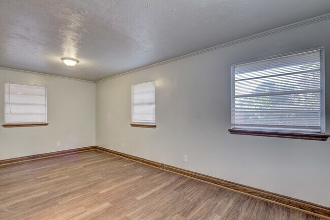 Building Photo - 3 Bed 2 Bath in Del City- Judy Dr is back!