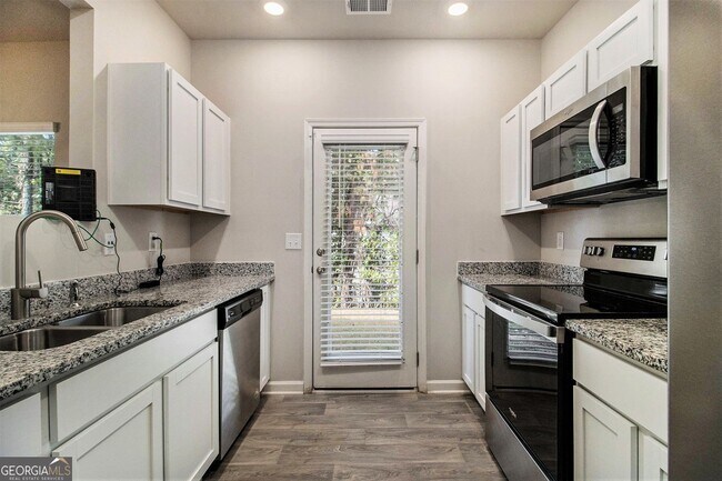 Building Photo - 6884 Gallier St