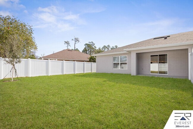 Building Photo - FULLY FENCED, LIKE NEW 3/2/1 TOWNHOUSE ON A CUL DE SAC IN BEAUTIFUL SEMINOLE WOODS