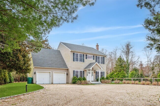 Building Photo - 4056 Noyack Rd