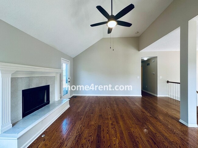 Building Photo - Brand New Paint, Wood Floors, Walkout Fini...