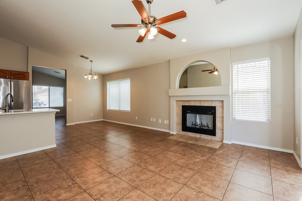 Building Photo - 1033 E Yuma Ave
