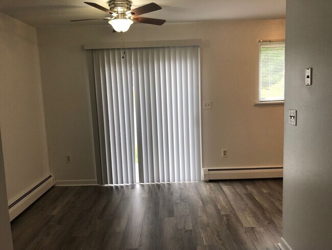 Primary Photo - Spacious 2 Bedroom Townhouse