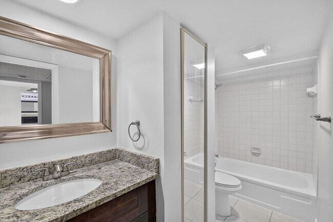 Building Photo - 744 Springdale Cir