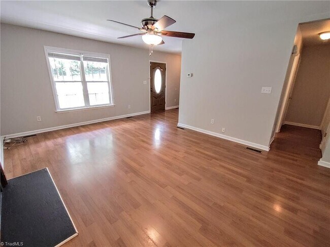 Building Photo - 3709 Courtland Cir