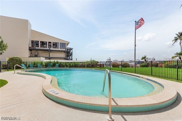 Building Photo - 2350 W First St