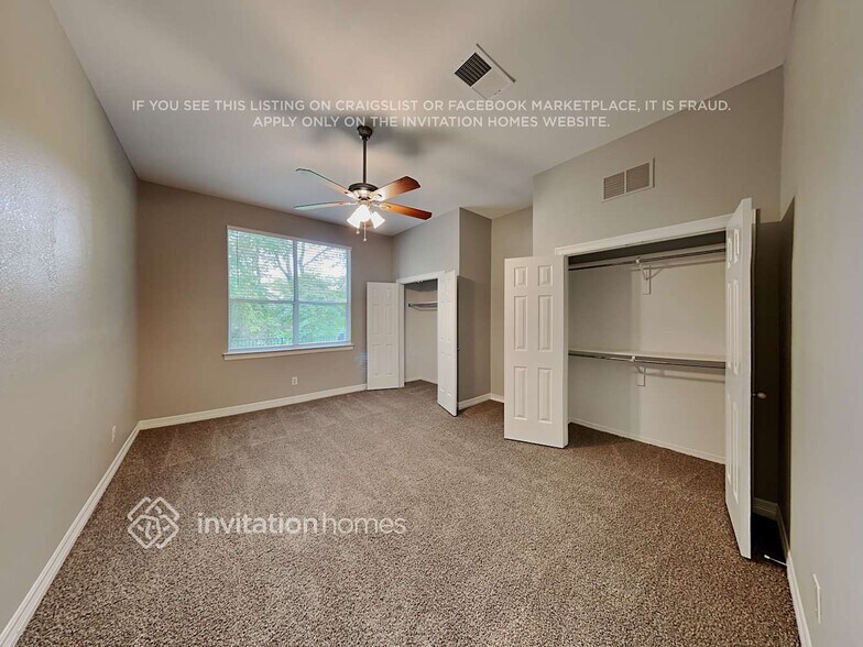 Building Photo - 317 Valiant Dr