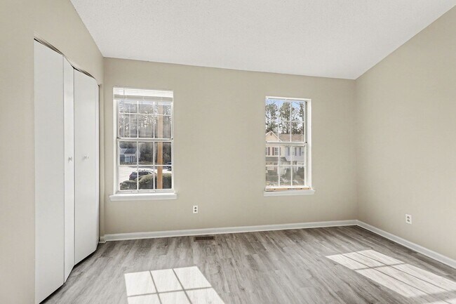 Building Photo - Beautiful Ranch Townhome Available for Rent in Charlotte, NC