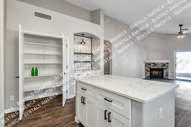 Building Photo - 12333 N Brightridge Dr