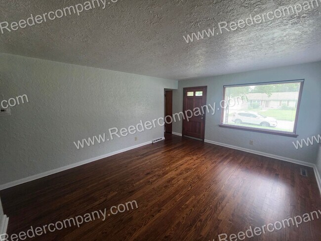 Building Photo - 7204 Lindberg Ave