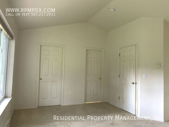 Building Photo - Orchard Hill Condo in the Heart of Tualatin!