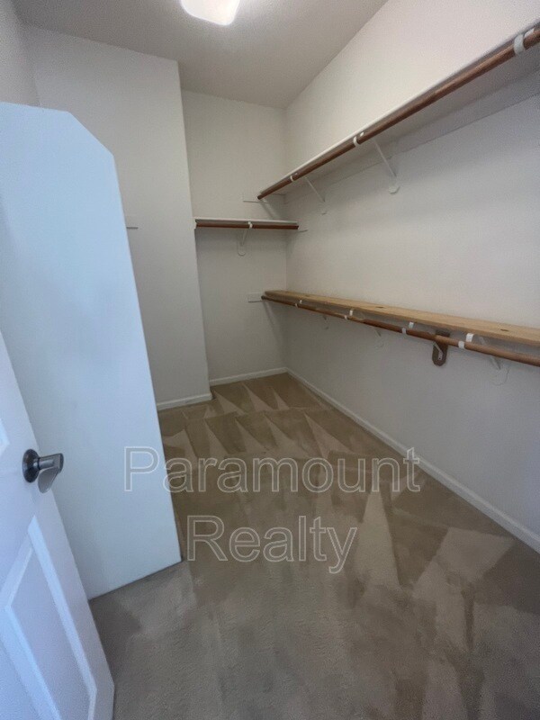 Building Photo - 4311 Gardenia St
