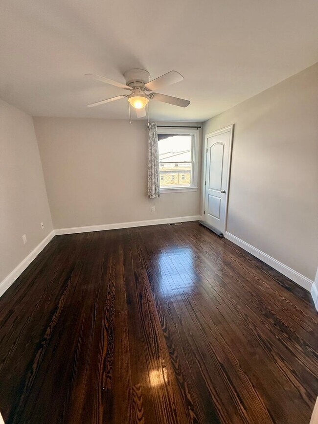 Building Photo - 3 Bedroom Home Available in Bath