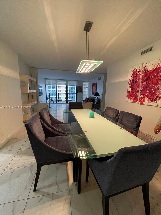 Building Photo - 2301 S Ocean Dr