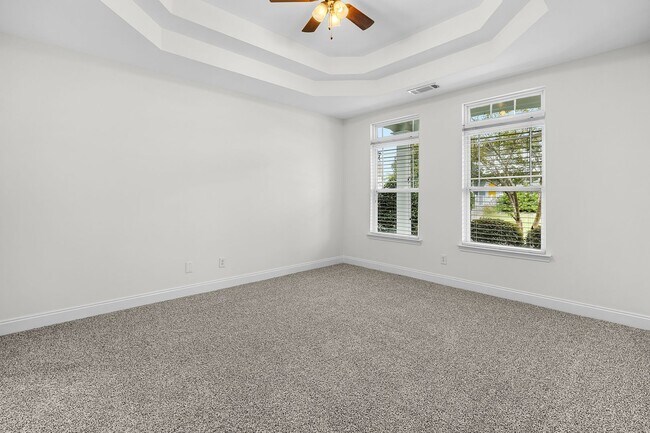 Building Photo - Port Wentworth Cottage