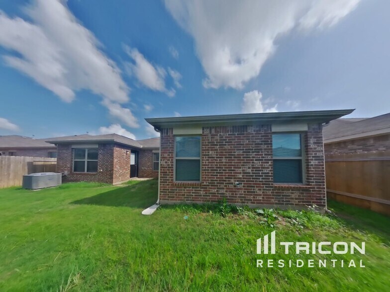 Building Photo - 4322 Cat Tail Wy