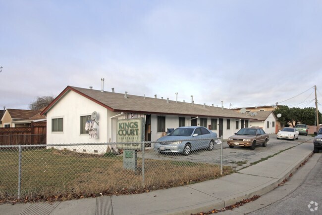 Primary Photo - King's Court Apartment