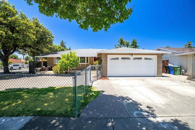 Primary Photo - Renovated 4-bedroom, 2-bath home in Fremont!