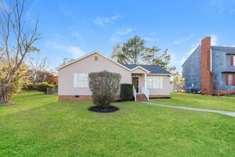 Building Photo - 313 N Crossing Dr