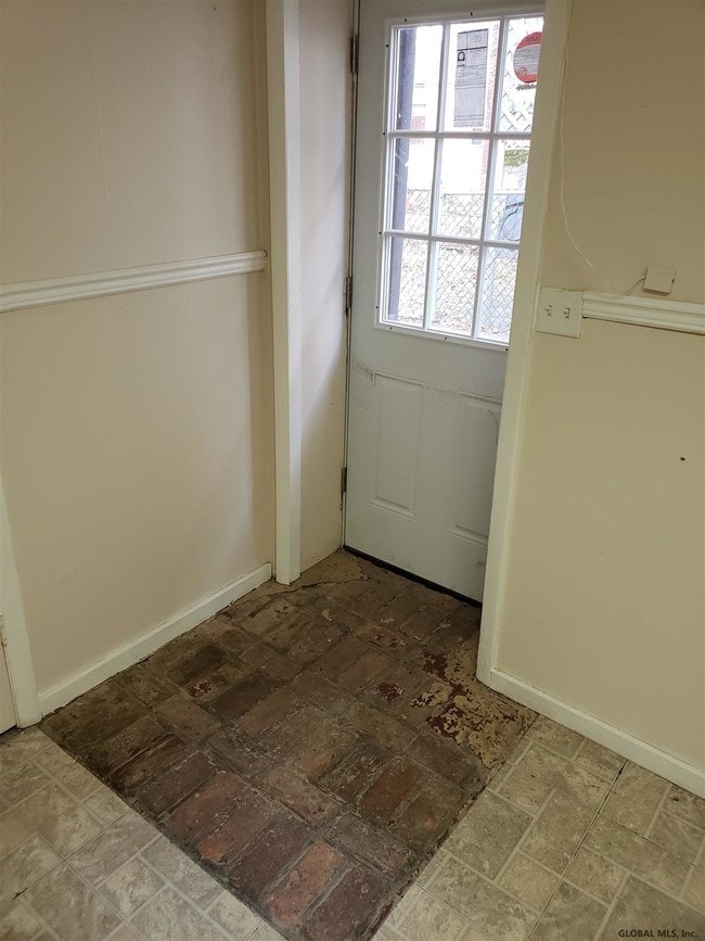 Building Photo - 718 East St