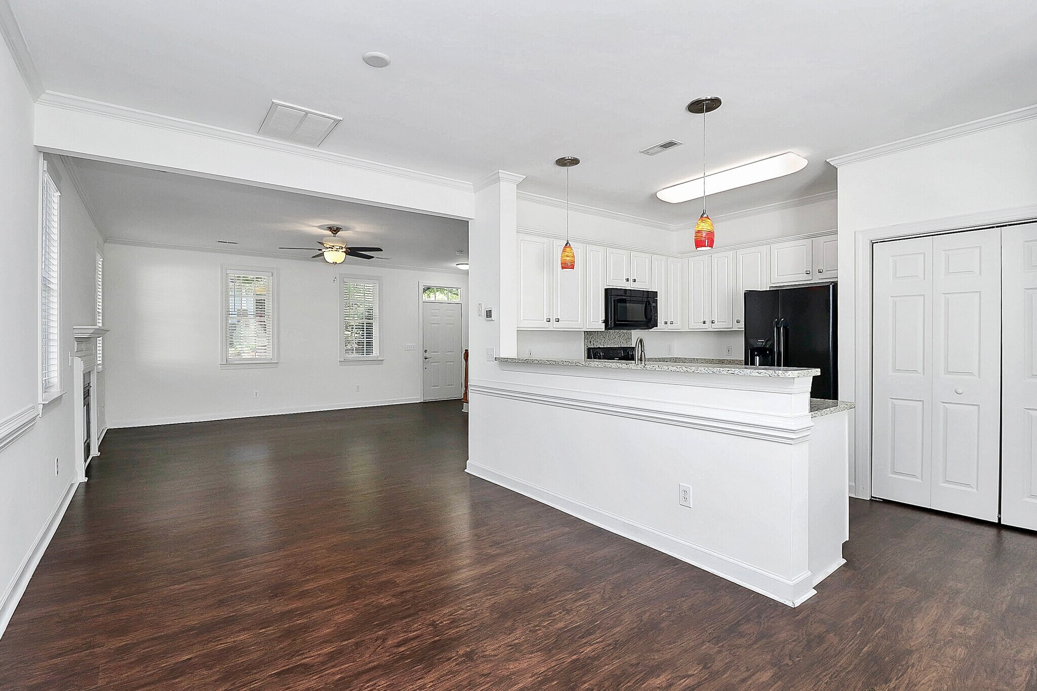 Dinning Area - 35 McCurdy St NW