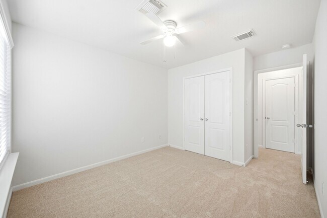 Building Photo - 3830 Misty Falls Ln