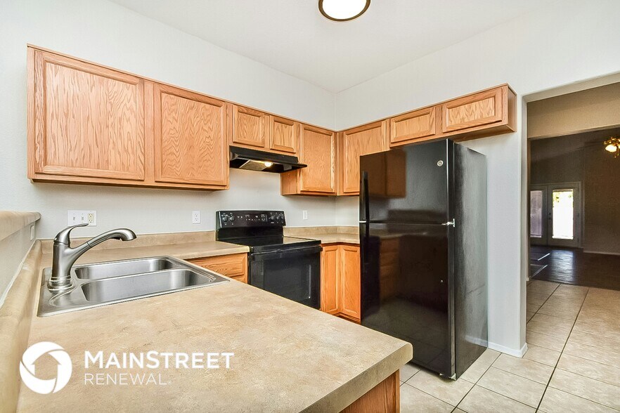 Building Photo - 2468 W Tyler River Dr