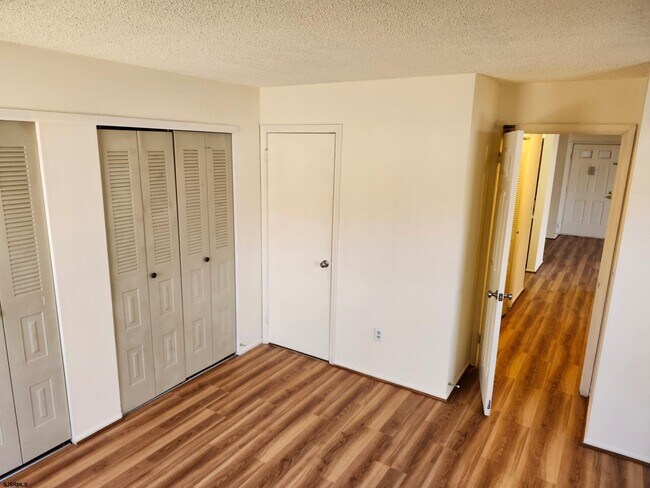 Building Photo - 25 Liberty Ct