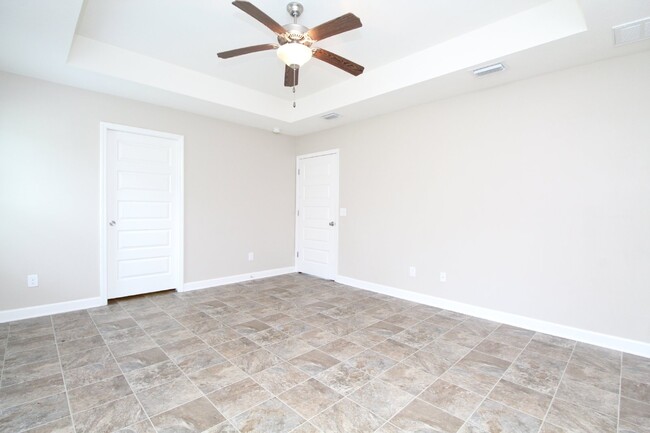 Building Photo - Move-In Ready 3BR/2BA Near NAS – Newer Con...