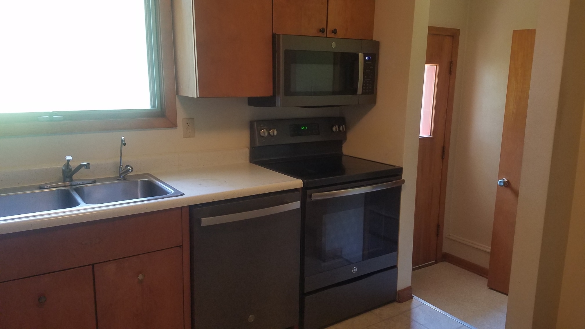 Kitchen - 837 NE 1st St