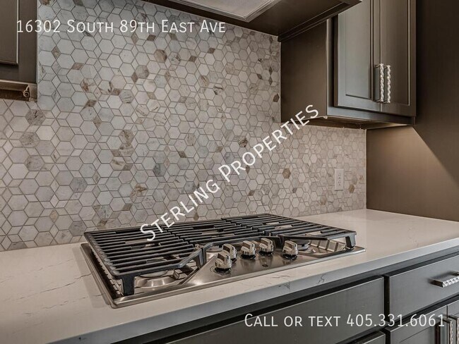 Building Photo - 16302 S 89th E Ave