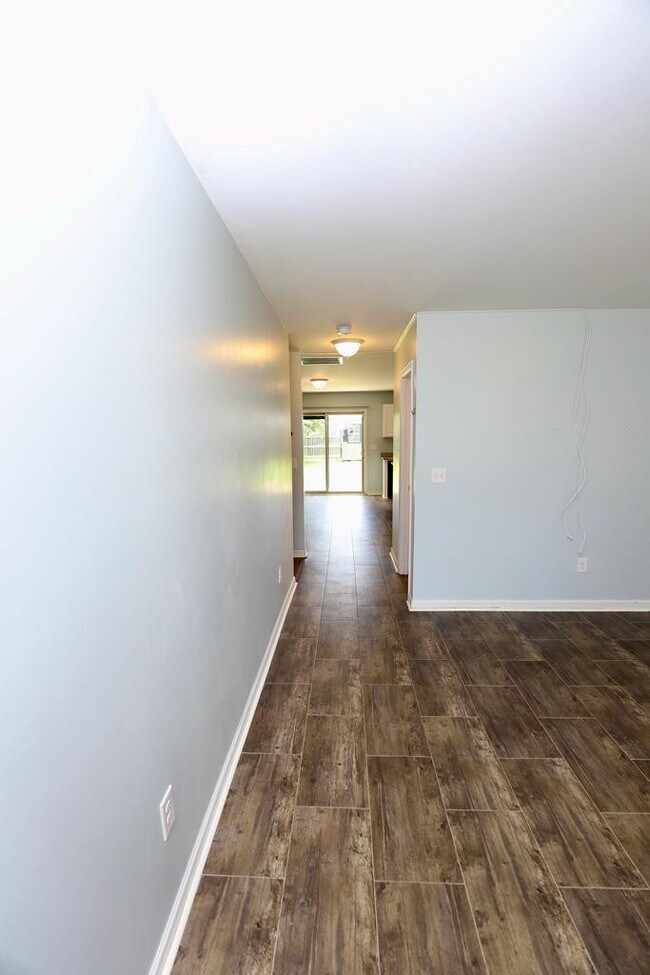 Building Photo - 1769 Ruger Dr