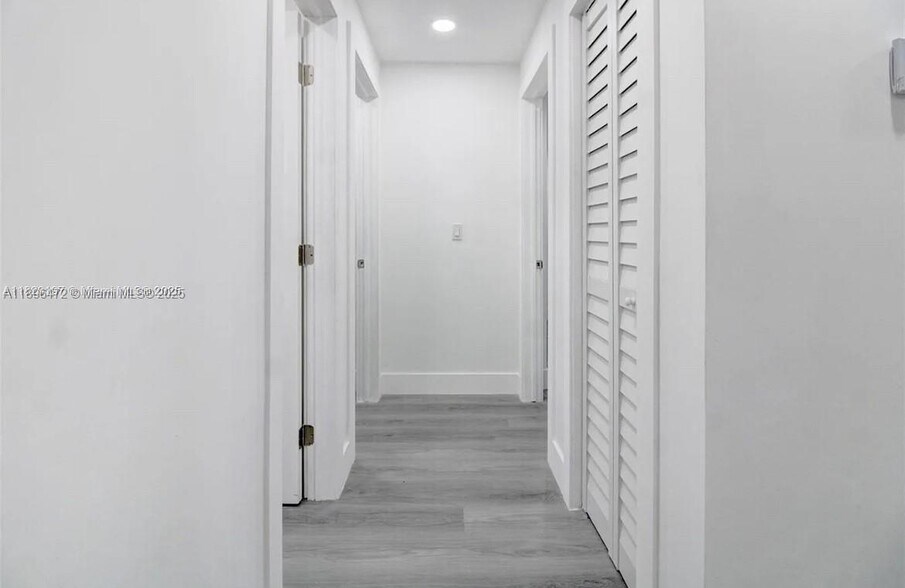 Building Photo - 13885 NW 5th Ave