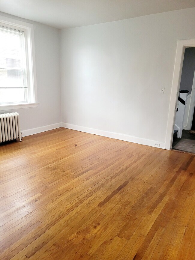 Building Photo - 1611 Hampton Blvd